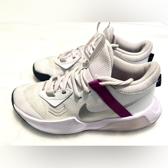 Kids’ Nike AirZoom Crossover Big Kid Basketball Shoes - Picture 1 of 5